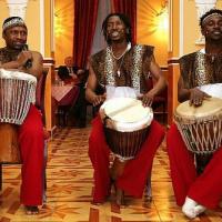 Шоу африканских барабанщиков